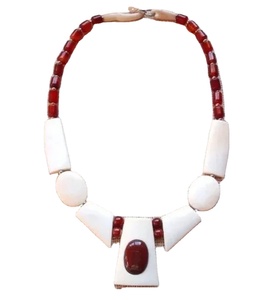 Elegante Collar de Resina de Diseño con Cuentas, Collar de Resina de Lujo OpalWave, Collar de Resina Hecho a Mano con Prisma Místico - Product Image 3