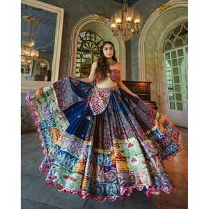 LEHENGA CHOLI EN MUSLIN IMPRIMÉ NUMÉRIQUE AVEC TRAVAIL MIRROIR ET DUPATTA BLEU - Product Image 1