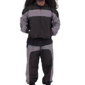 Ensemble de survêtement deux pièces personnalisé en nylon et polyester pour homme – Veste coupe-vent et pantalon de jogging pour l'été - Product Image 3