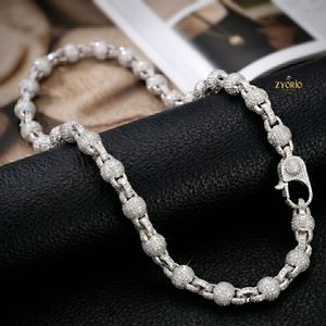 สร้อยข้อมือทอง 14K ประดับเพชรทรงกลม ดีไซน์หรูหรา ประดับเพชรแบบพาเว่ สร้อยข้อมือแบบโซ่  เครื่องประดับชั้นดี ของขวัญวันครบรอบสำหรับผู้หญิง - Product Image 3