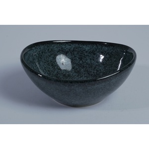 Plat à sauce soja personnalisé fait main en grès, finition brillante à glaçure réactive, style Japandi, Agung Keramik, compatible lave-vaisselle - Product Image 5