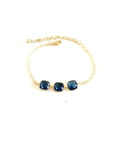 Pulsera de Zafiro Azul, Plata de Ley 925, Chapado en Oro de 14K, Elegante Conector de Latón y Cristal, Regalo de Piedra de Nacimiento de Septiembre - Product Image 1