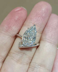 Anillo de Compromiso de Diamantes de Corte Pera de Lujo en Oro Blanco de 10K/14K/18K, Anillo Solitario Minimalista para Mujer, Joyería Elegante para Boda - Product Image 2