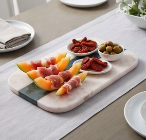Planche à découper élégante en marbre blanc rectangulaire avec bande verte, planche à découper en pierre arrondie - Product Image 3