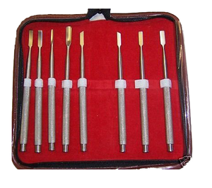 Ciseaux dentaires 8 pièces, instruments standard pour la séparation osseuse et l'extraction parodontale, avec poignée moletée argentée, Classe I - Product Image 1