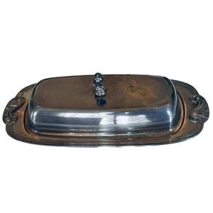 Beurrier en argent plaqué de qualité supérieure avec couvercle orné de motifs raffinés, beurrier moderne en métal pour la maison et la vaisselle d'hôtel - Product Image 1