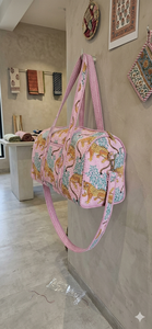 Bolsa de lona de algodón acolchada de lujo y duradera Le Souvenirs con estampado de tigre, cinturón desmontable y cremallera de gran capacidad - Product Image 2