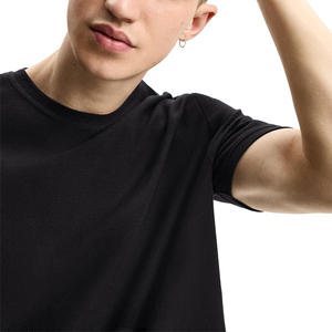 Camiseta de Manga Corta para Hombre, Cuello Redondo, Color Negro, Corte Regular, Informal, de Algodón Jersey, Lisa - Product Image 3