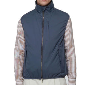 Chaleco acolchado de plumón para hombre, diseño personalizado OEM con logotipo, para invierno, estilo urbano, informal, cálido. - Product Image 2