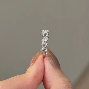 Anillo de media eternidad con diamantes cultivados en laboratorio de corte fantasía mixto, banda de boda de oro de 14K, anillo de aniversario único con diamantes de múltiples formas. - Product Image 4