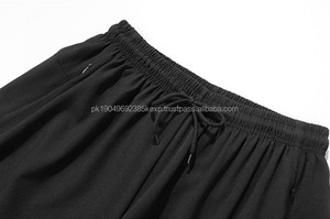 Pantalones cortos de LICRA y poliéster para hombre al por mayor, pantalones cortos para correr de secado rápido con logotipo personalizado, pantalones cortos de baloncesto deportivos informales negros para hombre - Product Image 3