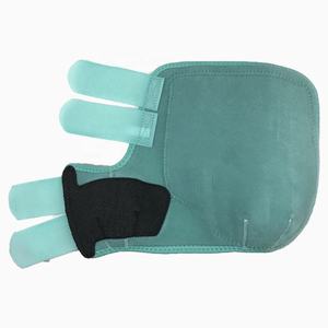 Protège-jambe en néoprène vert turquoise Tough Tack - Léger et protecteur pour la compétition et l'écurie - Product Image 2