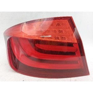 Luz Trasera Interior Izquierda Usada OEM 17346201 para BMW Serie 5 2009-2013 - Product Image 1