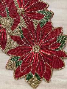 Camino de Mesa con Cuentas y Diseño Floral Moderno, Elegante y Novedoso, Camino de Mesa Hecho a Mano con Adornos, Estilo Lujoso - Product Image 2