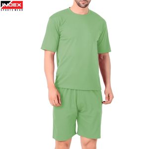 Ensemble de t-shirt et short pour homme, coupe athlétique, tenue de sport, entraînement en salle de sport, course à pied, tissu léger et respirant, personnalisable - Product Image 1