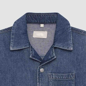 T-shirt décontracté en jean pour garçons avec col rabattu et fermeture boutonnée pour acheteurs en gros – Vêtement d'extérieur tendance avec logo 2026 - Product Image 2