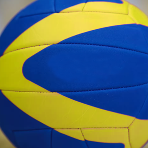 วอลเลย์บอลระดับมืออาชีพสำหรับการแข่งขันในร่มและกลางแจ้ง 18 แผ่น – พิมพ์ลาย PVC พร้อมวัสดุ TPU ผลิตในประเทศปากีสถาน - Product Image 4
