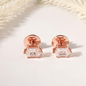 Boucles d'oreilles clous minimalistes en or massif 10K 14K 18K avec diamant de laboratoire taille hexagonale 1 carat, serti griffe, pour femme, usage quotidien - Product Image 4