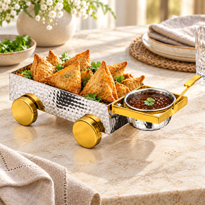 Bandeja de Servir Rectangular de Acero Inoxidable Martillado, Color Plateado con Ruedas Doradas, para Decoración de Comedor - Product Image 6