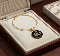 KENWAY SARTAJ WORLDWIDE Pendentif géométrique tendance en corne de buffle fait main pour femme, fusionné artistiquement et poli, avec cordon réglable