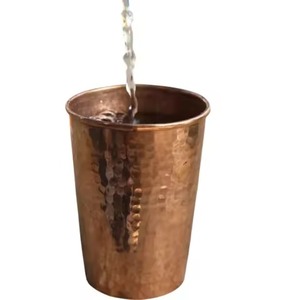 Verre à eau conique en cuivre à base lourde de 450 ml pour service de bar, cocktails et usage en restauration - Product Image 4