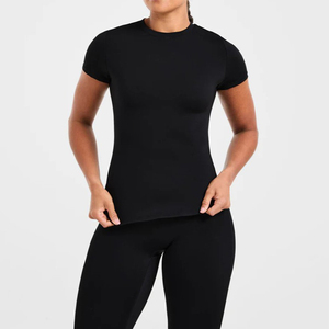 T-shirt en tricot noir à manches courtes pour femme, de qualité supérieure, couleur unie, coupe ajustée, respirant, léger, décontracté, toutes saisons - Product Image 1