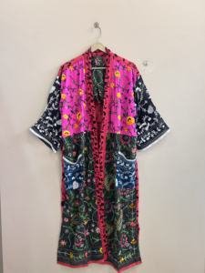 Venta al por mayor de Kimonos Largos de Viscosa Georgette Hechos a Mano con Diseño Phulkari, Chaqueta Tipo Duster, Regalo para Damas de Honor - Product Image 3