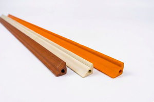 Perfil de Esquina de PVC Extruido Personalizado, Protector de Bordes de Pared de Plástico, Moldura Decorativa para Protección de Edificios - Product Image 3
