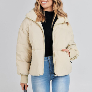 Blouson matelassé personnalisé pour femme avec logo, en coton, coupe ample, épais, d'hiver, noir, pour l'extérieur - Product Image 3