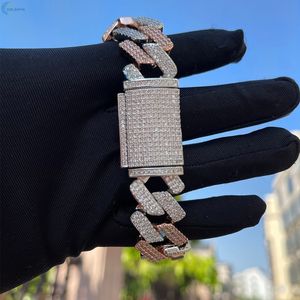 กำไลข้อมือคิวบาลิงค์สองสี ขนาด 20 มม. ประดับเพชรเลี้ยงในห้องปฏิบัติการ เงินแท้ 925  แบบ Iced Out สไตล์ฮิปฮอป  สามารถสลักชื่อได้ - Product Image 4