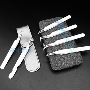 Pochette en cuir blanc RMI et étui anti-magnétique noir avec pince à épiler pour extensions de cils en acier inoxydable à pointe fine et prise en main précise - Product Image 4