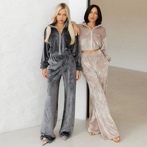 Ensemble de survêtement en velours pour femme, manches longues, couleur unie, fermeture éclair, col semi-zippé, coupe ample, décontracté, pour l'automne, avec poches latérales - Product Image 1