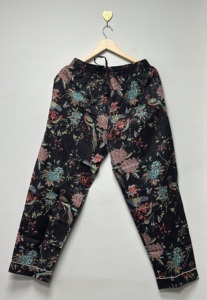 Conjunto de Pijama Floral Negro de Verano para Mujer, Estampado de Aves, Ropa de Dormir de Algodón Ecológico, Camisa con Botones y Pantalones Estampados - Product Image 2