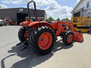 Tractor M5660SUHD 2023, Equipo Premium Listo para Exportación, Suministro al por Mayor de Alta Resistencia - Product Image 4