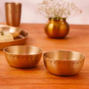 Ensemble de bols à dessert en laiton poli, faits à la main, écologiques et biodégradables, pour servir des glaces, des puddings et du kheer lors de fêtes - Product Image 6