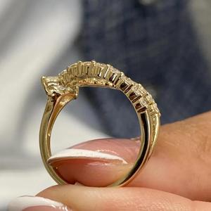 Anillo Abierto con Diamantes de Corte Marquesa y Banda Pavé de Corte Redondo en Oro Blanco Sólido, Anillo Moderno con Diamantes Cultivados en Laboratorio - Product Image 4