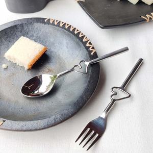 รอยัลการออกแบบที่ทันสมัยช้อนและส้อมเงินกระจกขัดกลางรูปหัวใจจับสแตนเลสช้อนและส้อมชุดเสิร์ฟ - Product Image 1