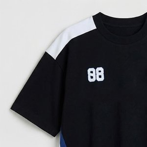 T-shirts noirs slim fit personnalisés pour femmes – Coton extensible de qualité supérieure, col rond, streetwear décontracté et confortable - Product Image 5