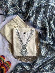 Conjunto de Kurti de algodón Khadi con dupatta azul estampada, ropa tradicional india y pakistaní para mujer, informal para todas las estaciones. - Product Image 5