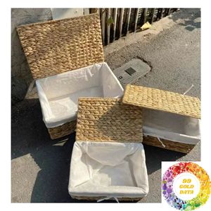 Panier rectangulaire en jacinthe d'eau naturelle, tissé à la main, pour organiser les articles ménagers, les jouets, les vêtements et les accessoires - Product Image 6