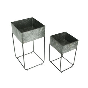 Jardinière carrée surélevée moderne Home Accents avec support en fer, pour intérieur et extérieur, finition noire, au prix le plus bas - Product Image 6