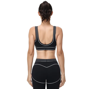 Sujetador deportivo acanalado sin costuras transpirable de alto soporte para mujer con tirantes cruzados y logo frontal, ideal para gimnasio, fitness, yoga y ropa deportiva. - Product Image 6