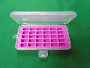 Cajas de Almacenamiento para Bobinas DK-567C con 30 Compartimentos y 2 Enhebradores de Agujas - Product Image 1
