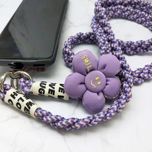 Correa de Teléfono Trenzada de Nailon y Metal Resistente con Diseño de Flor de Cinco Pétalos, Gancho Metálico de Estilo Lindo para un Agarre Seguro, Uso Diario - Product Image 5