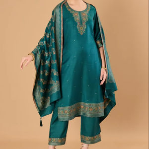 SAFAA: Vestido de Mujer Ayesha, Serie de Invierno de Lujo - Product Image 1