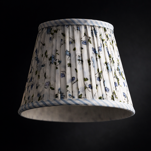 Lujosa Pantalla de Lámpara de Algodón Hecha a Mano con Estampado Floral Azul Celeste, Ecológica, Decorativa para Interiores - Product Image 3