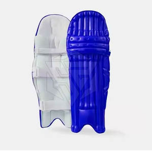 Durable Cricket Batting Pads with Adjustable Straps and <b>Cushioned</b> <b>Inner</b> Lining - Product Image 4