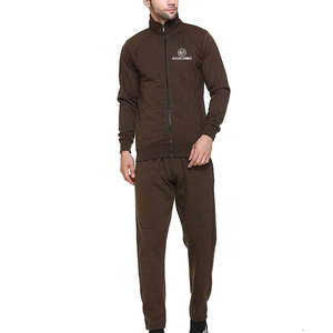 Trajes Deportivos Personalizados de Alta Calidad para Hombre, los Más Vendidos al Por Mayor, Precio Razonable, Hechos en Pakistán - Product Image 1
