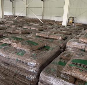 Granulés de biomasse de pin de qualité supérieure 6 MM, granulés organiques, longue durée de conservation, origine Jammu Kashmir, humidité 2-3%, EXIMVISTA, chauffage - Product Image 3