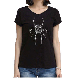 Camiseta de Mujer Ajustada con Estampado de Calavera Termoadhesivo, 100% Algodón y Poliéster - Product Image 1